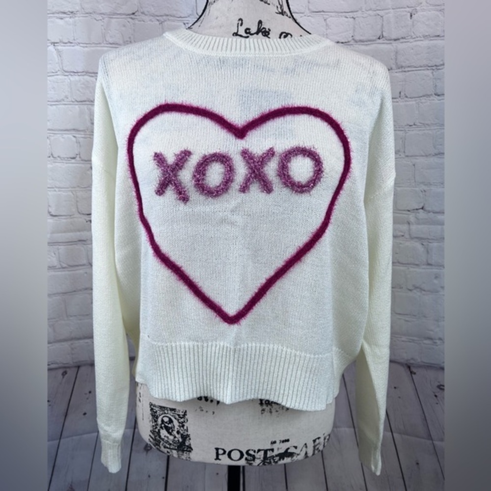 Xoxo heart sweater